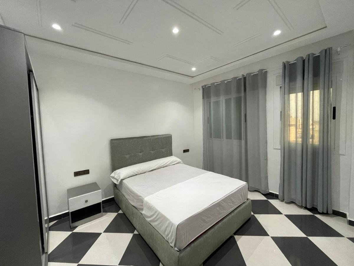 Dina Apartments ฟนิเด็ค ภายนอก รูปภาพ