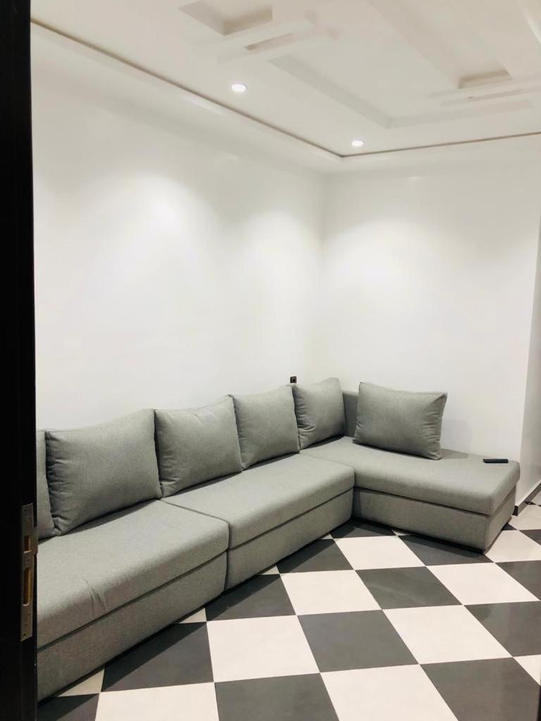 Dina Apartments ฟนิเด็ค ภายนอก รูปภาพ