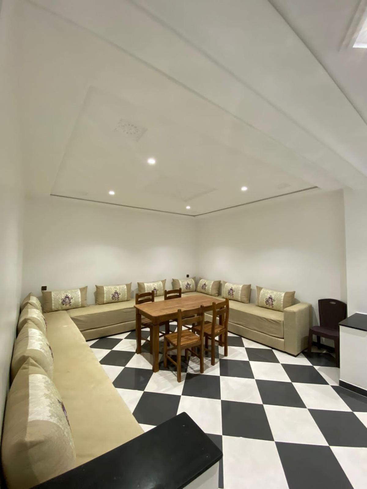 Dina Apartments ฟนิเด็ค ภายนอก รูปภาพ