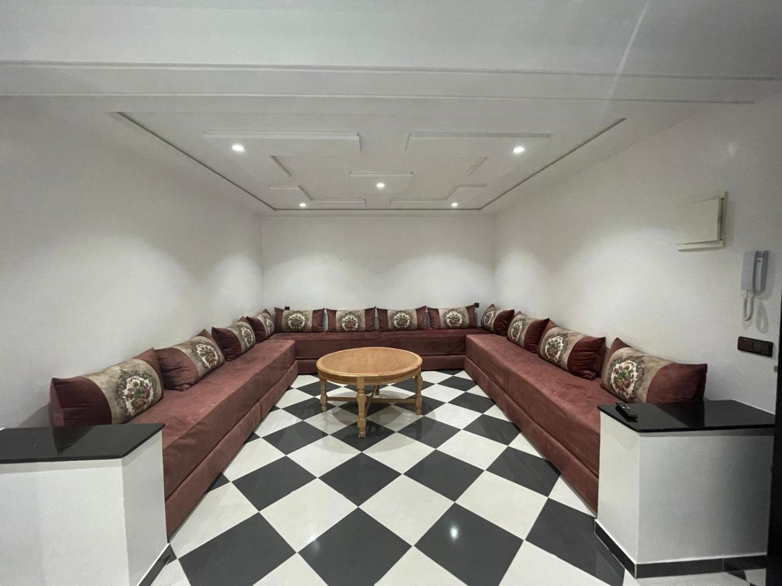 Dina Apartments ฟนิเด็ค ภายนอก รูปภาพ