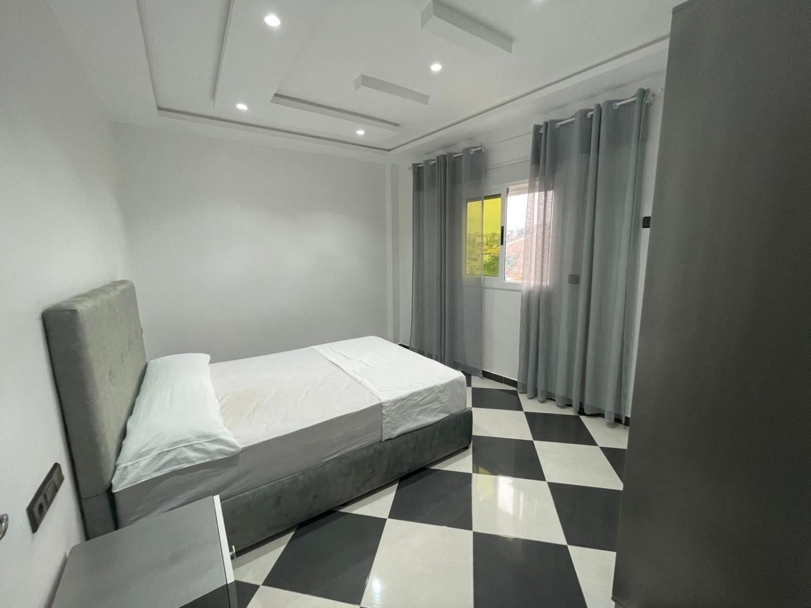 Dina Apartments ฟนิเด็ค ภายนอก รูปภาพ