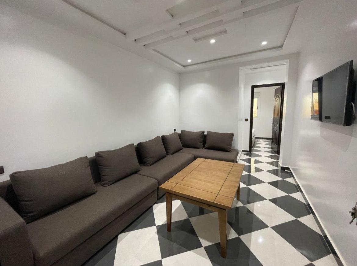 Dina Apartments ฟนิเด็ค ภายนอก รูปภาพ