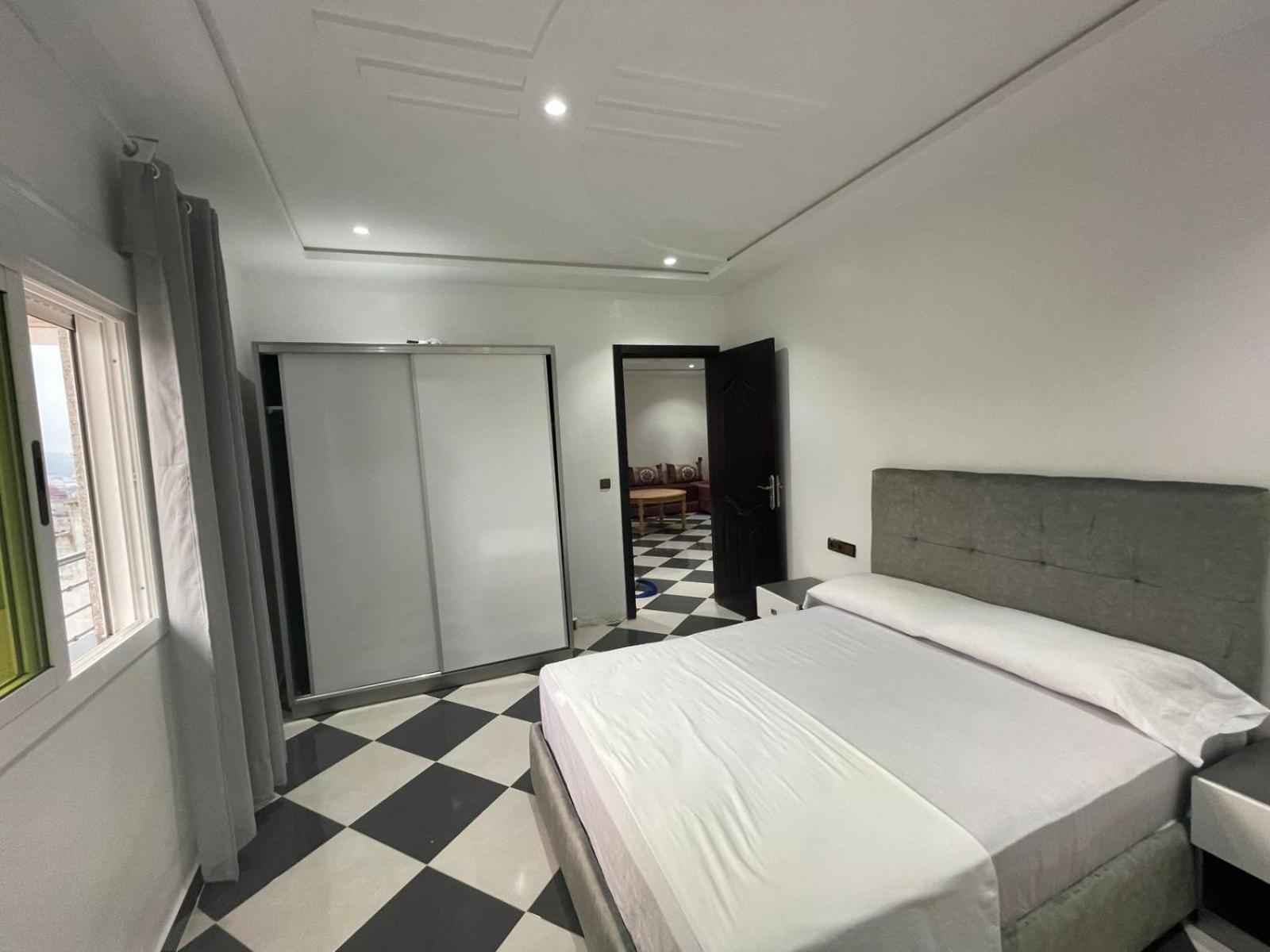 Dina Apartments ฟนิเด็ค ภายนอก รูปภาพ