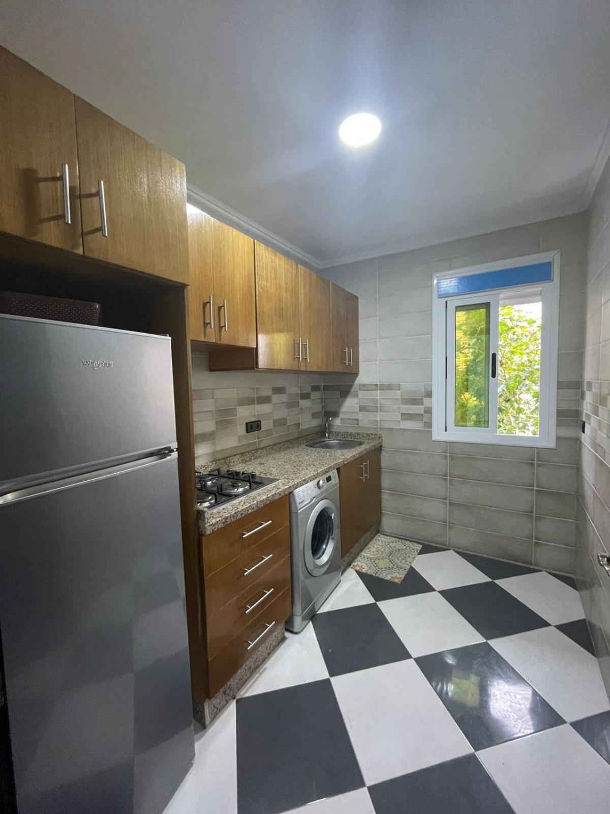 Dina Apartments ฟนิเด็ค ภายนอก รูปภาพ