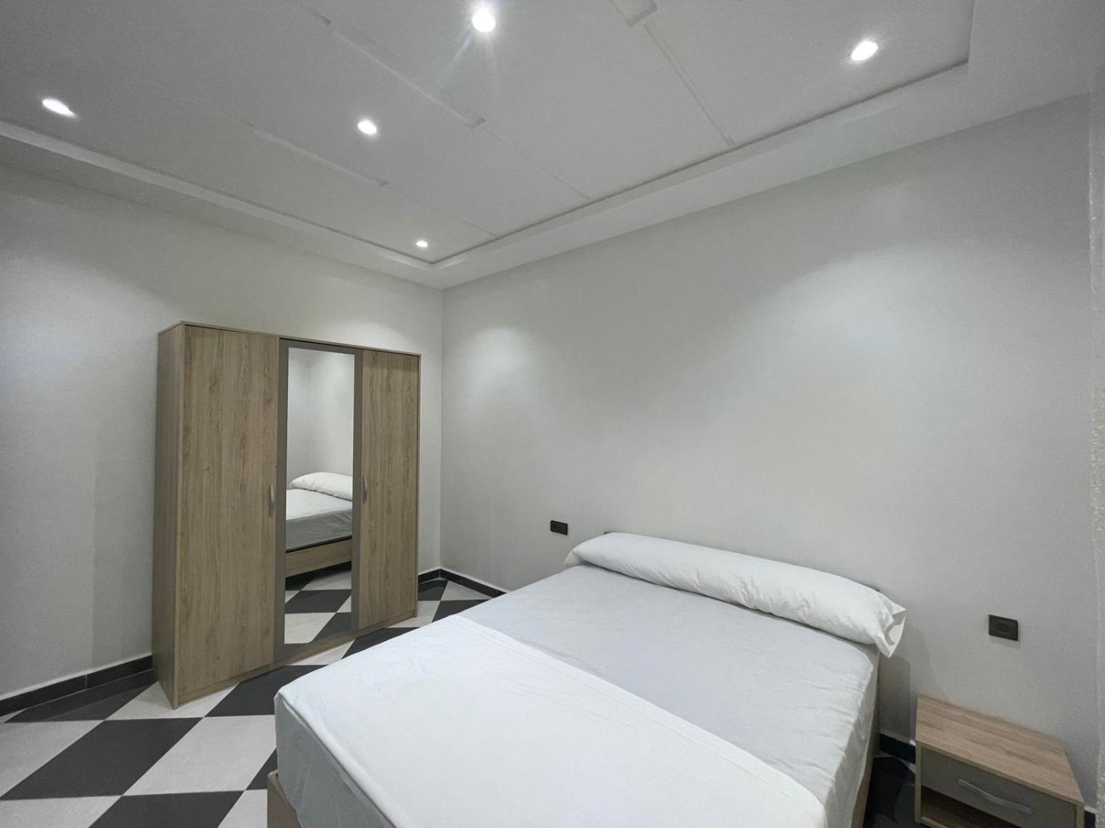 Dina Apartments ฟนิเด็ค ภายนอก รูปภาพ