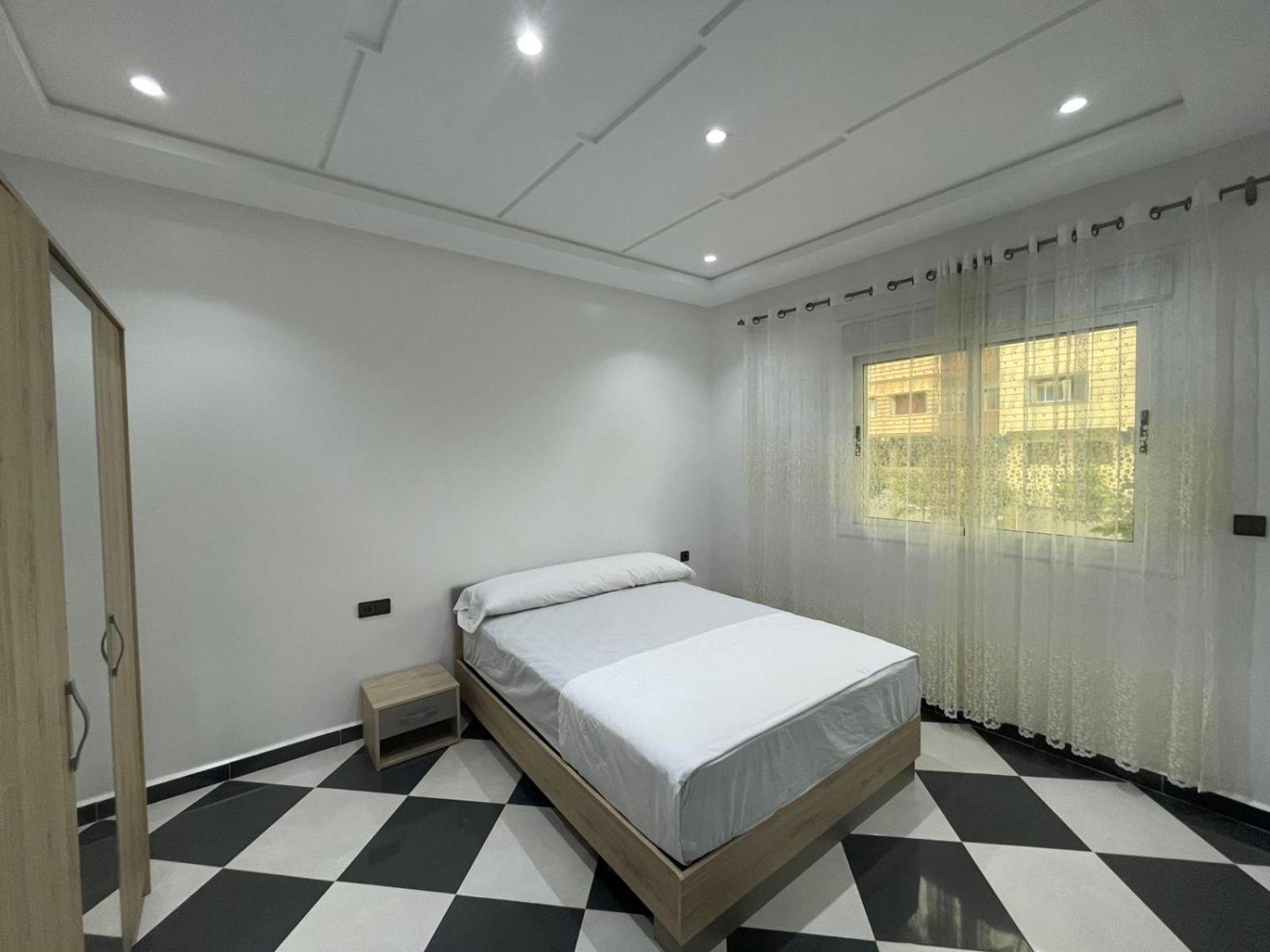 Dina Apartments ฟนิเด็ค ภายนอก รูปภาพ