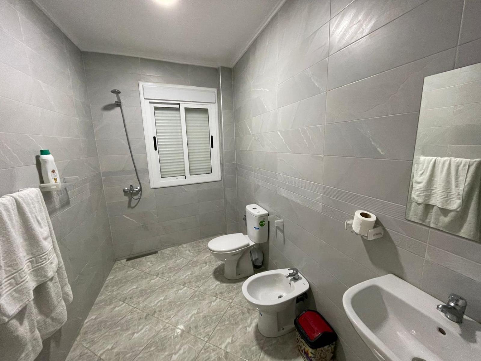 Dina Apartments ฟนิเด็ค ภายนอก รูปภาพ